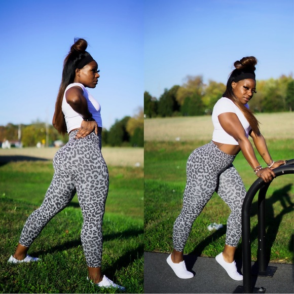 NWT Cake Body Leopard Print Seamless Scrunch Booty Leggings - Picture 4 of 8